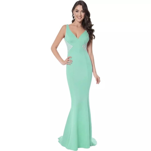 NEW! Terani Couture mint low back prom dress/gown - Picture 2 of 3
